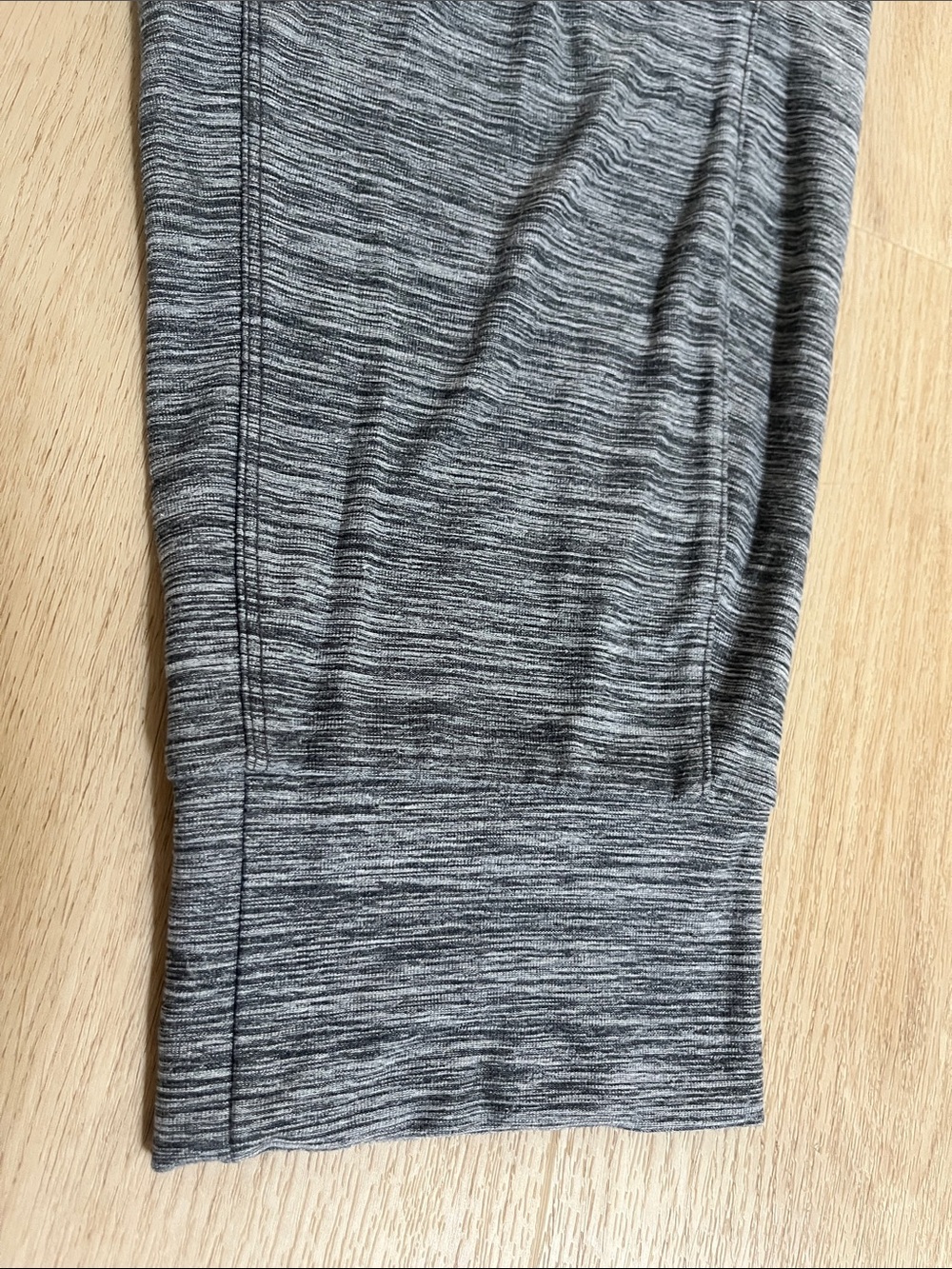 The North Face Capri Jogger Sweatpants in Heather Gray Women's Medium - Picture 5 of 7